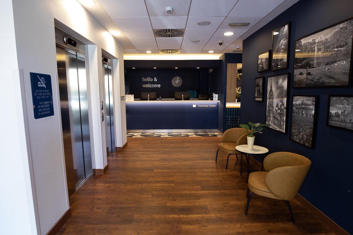 Travelodge Madrid Metropolitano Exterior photo